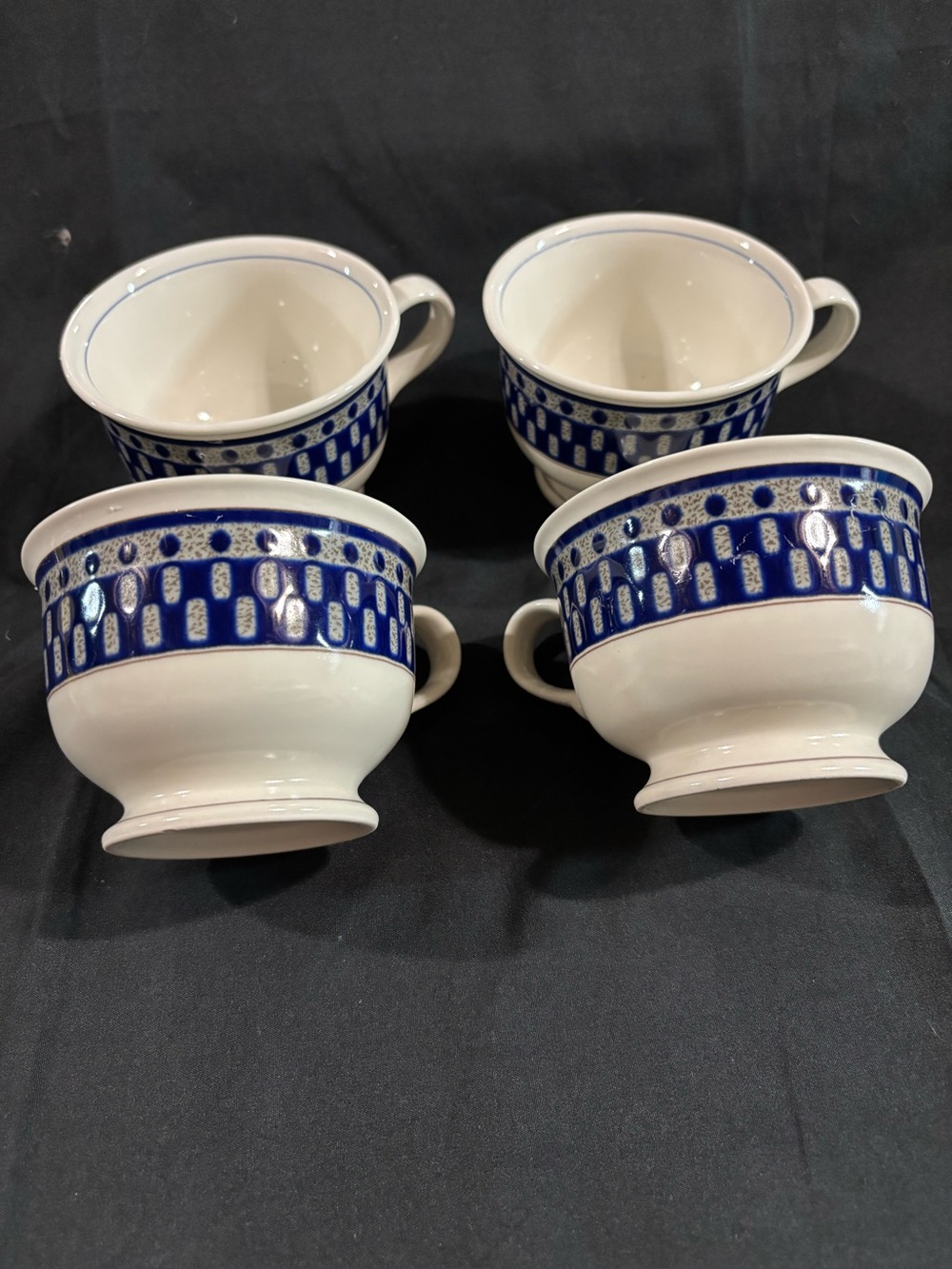MIKASA VINTAGE AZTEC BLUE FOOTED TEA CUP LOT OF 4 POTTERS TOUCH GUC